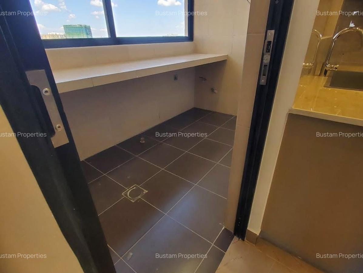 Serviced 2 Bed Apartment with En Suite in Brookside - 6