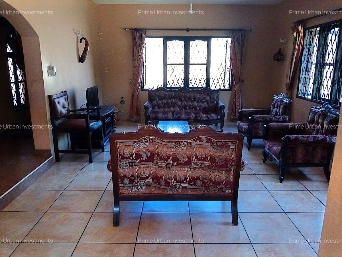 5 Bed House with En Suite at Serena Beach - 7