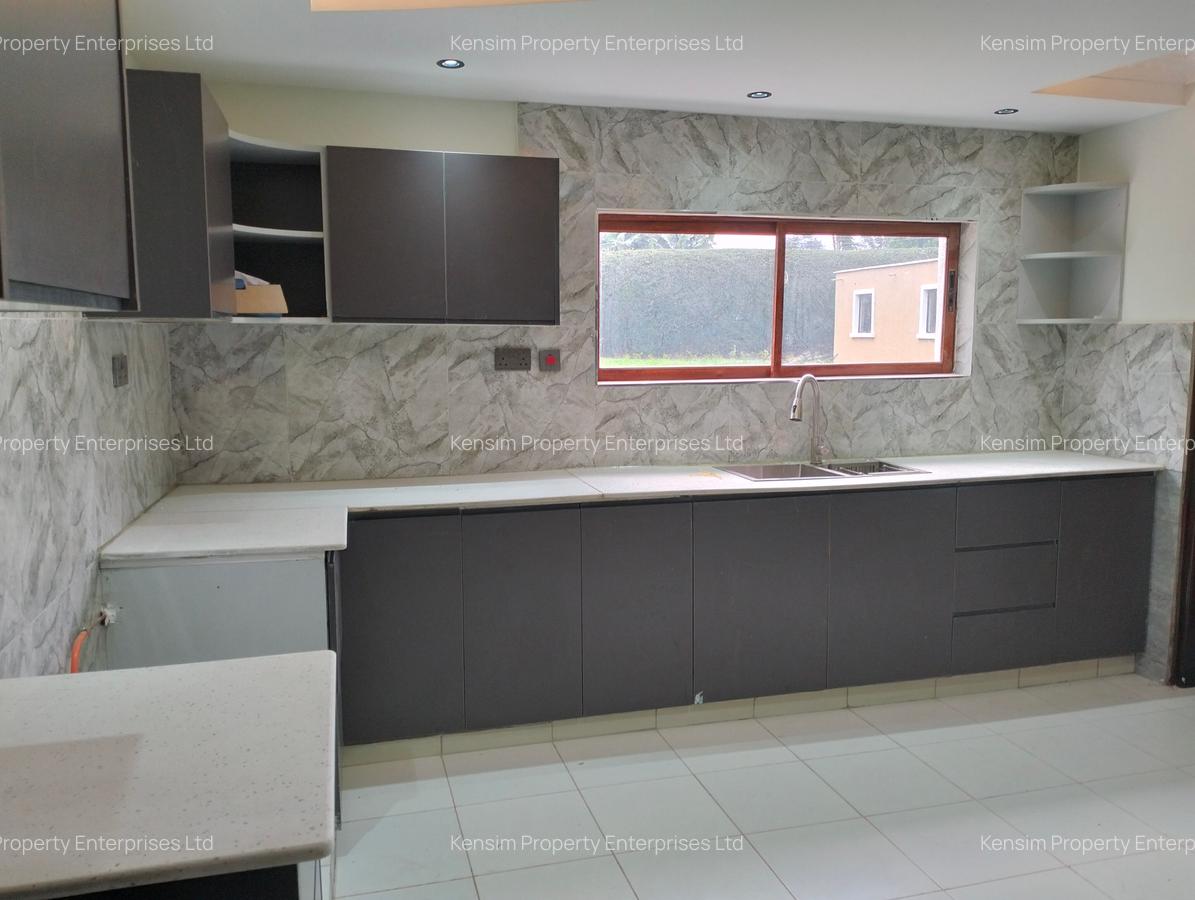 5 Bed Townhouse with En Suite in Kitisuru - 2