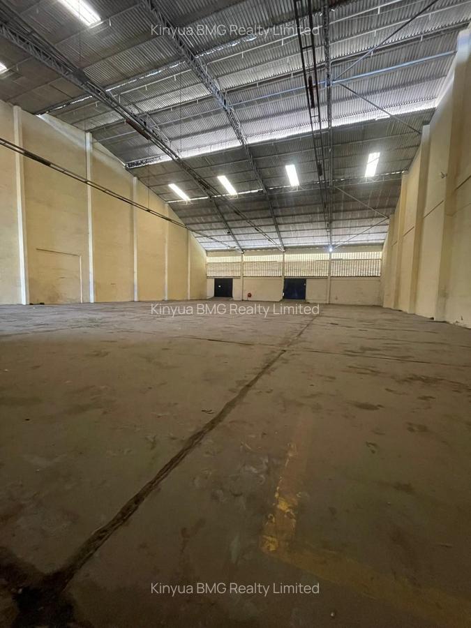 13,000 ft² Warehouse with Parking in Changamwe - 1
