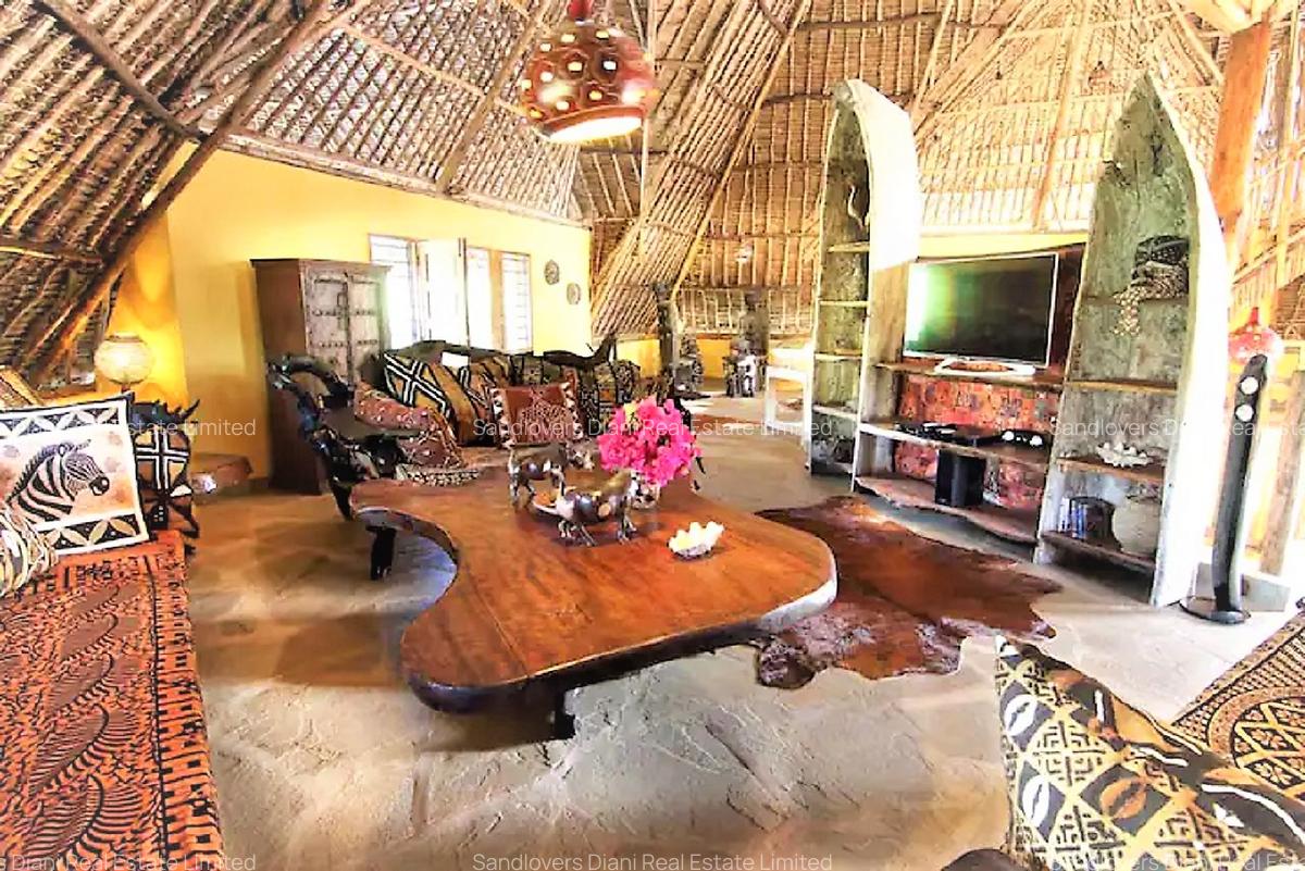 5 Bed Villa with Swimming Pool in Diani - 5