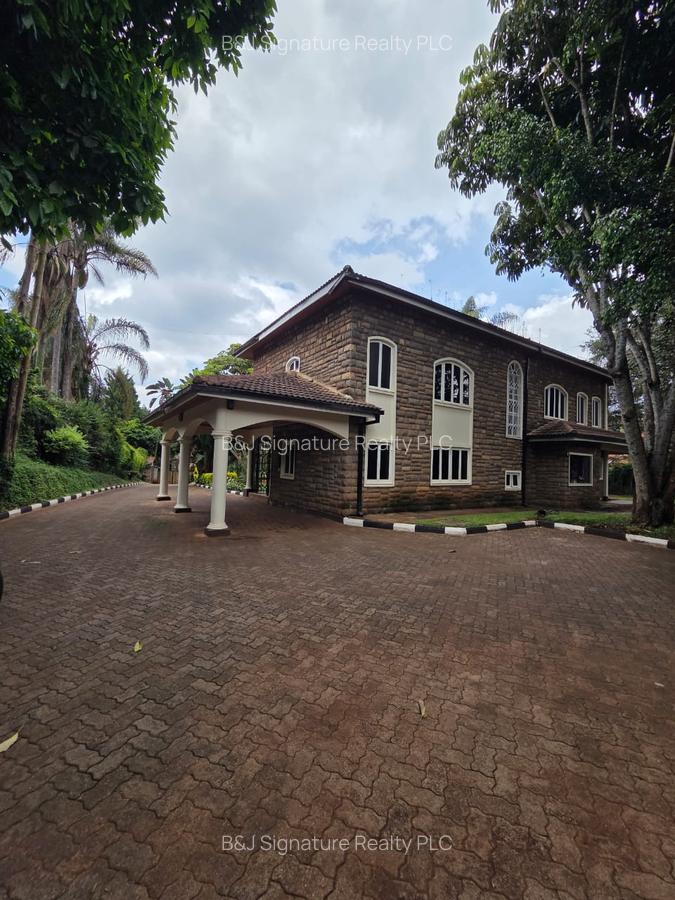 4 Bed Townhouse with En Suite in Hill View - 4