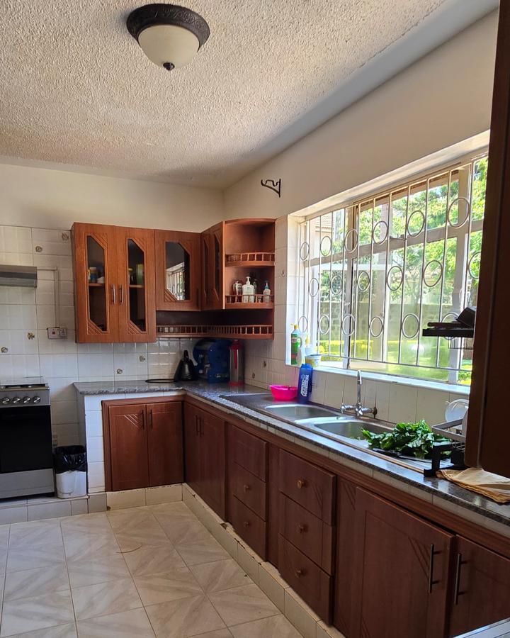 5 Bed House with En Suite in Karen - 4