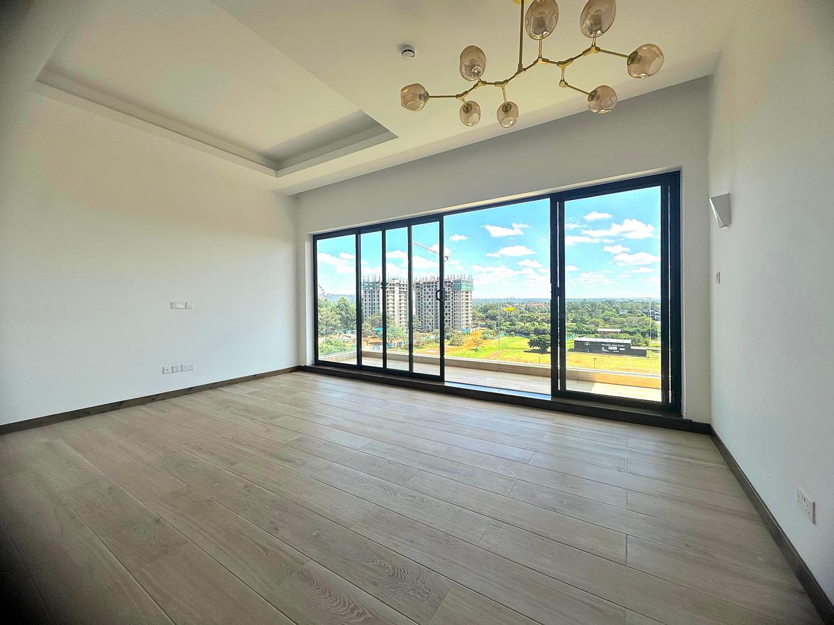 1 Bed Apartment with En Suite at Rosslyn - 1