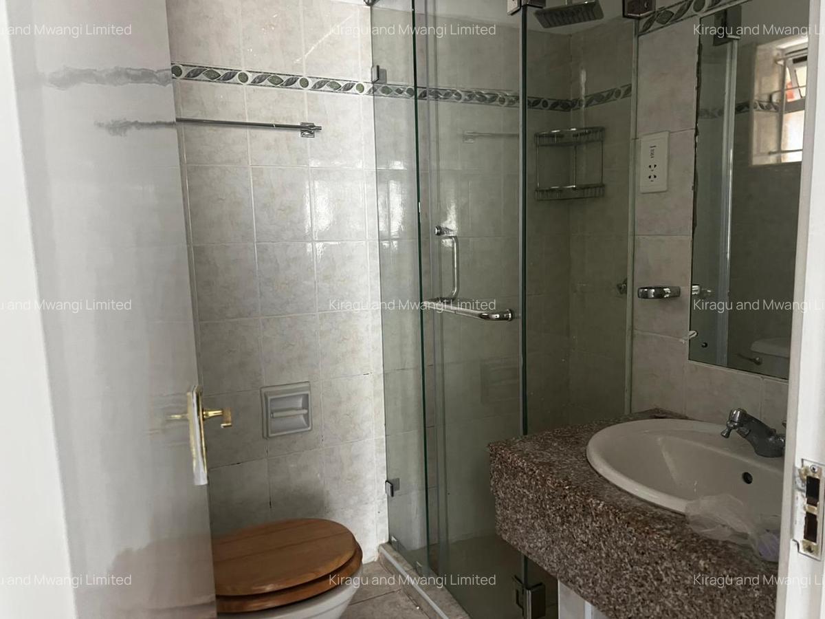 4 Bed Townhouse with En Suite at James Gichuru Road - 14