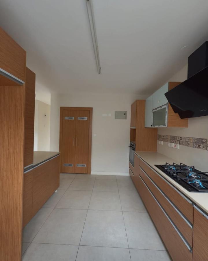 4 Bed Townhouse with En Suite in Langata - 4