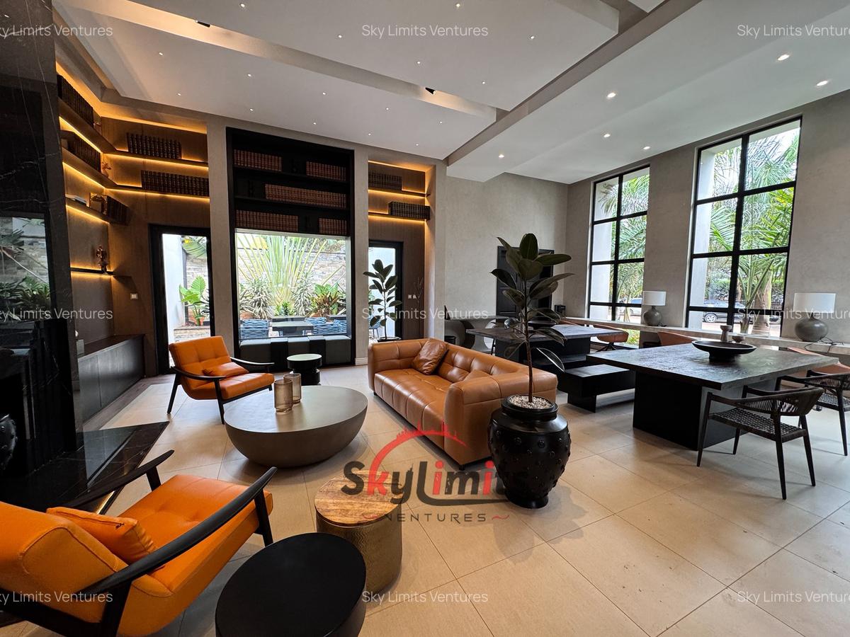 5 Bed Villa with Swimming Pool in Runda - 17