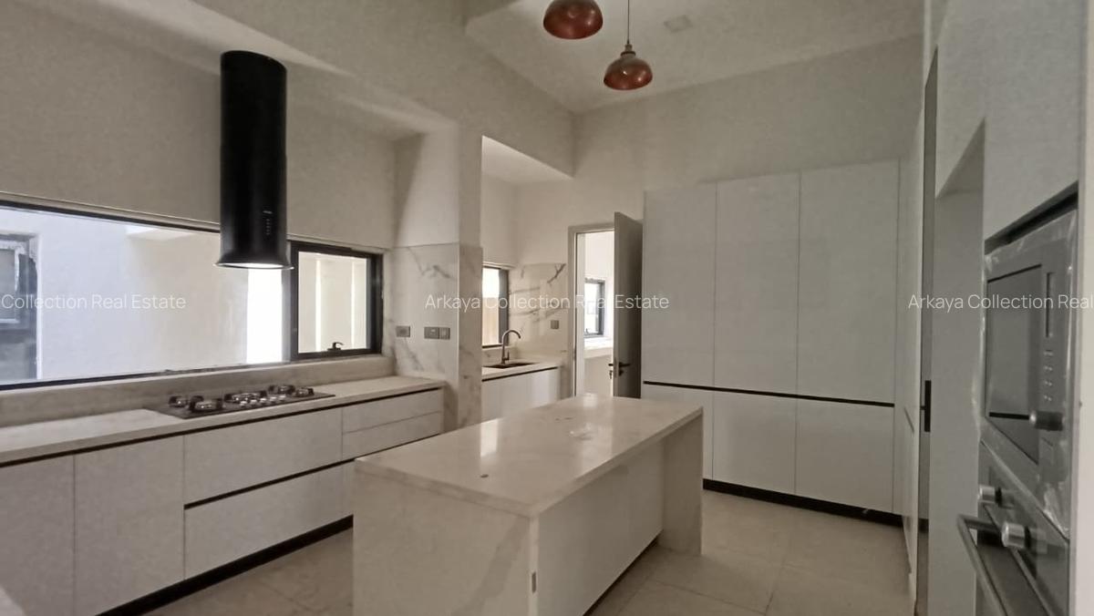 5 Bed Townhouse with En Suite in Lavington - 7