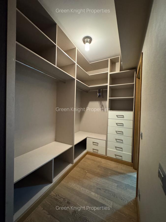 Serviced 3 Bed Apartment with En Suite in Kileleshwa - 4