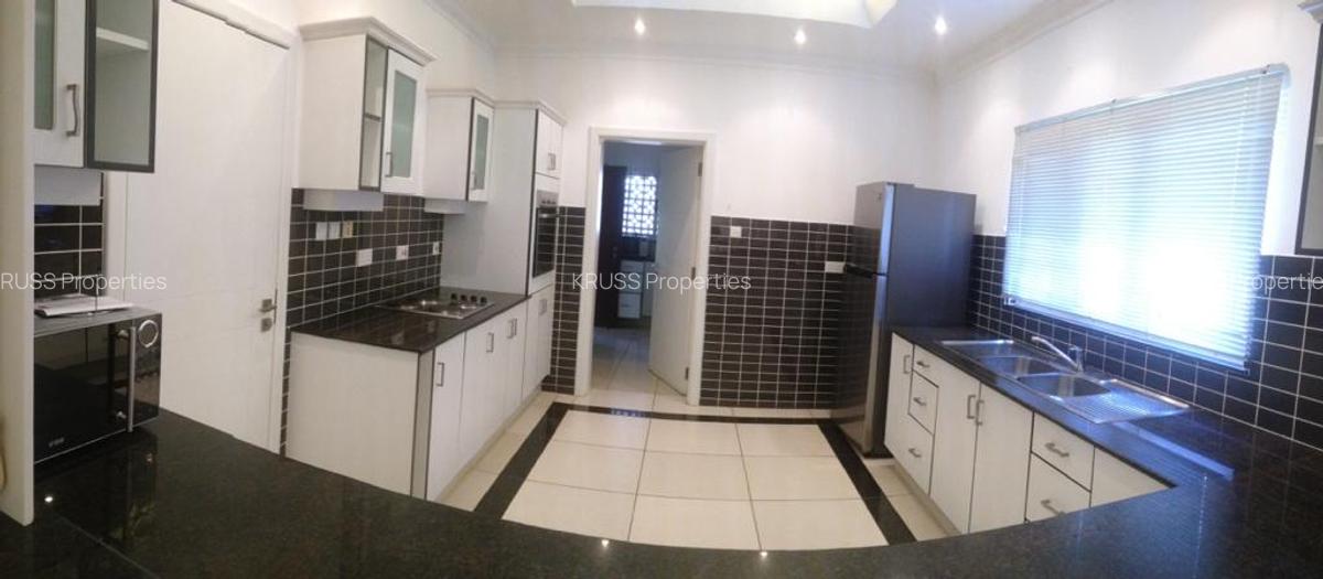 3 Bed Apartment with En Suite at As110 - 8