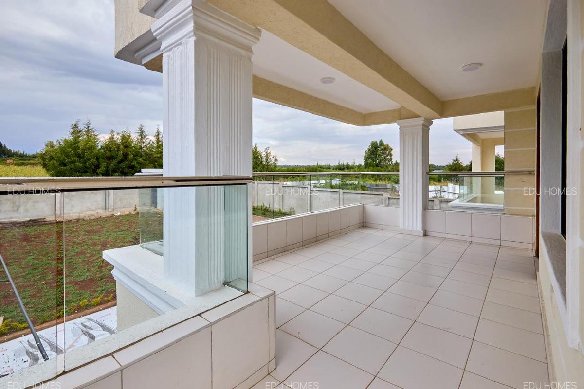 5 Bed Townhouse with En Suite at Maiyan - 5