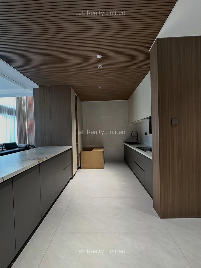 5 Bed Townhouse with En Suite in Lavington - 4