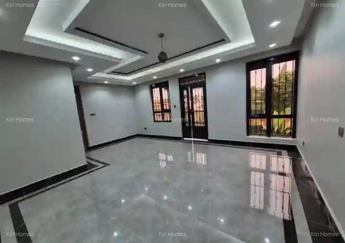 5 Bed Townhouse with En Suite in Runda - 12