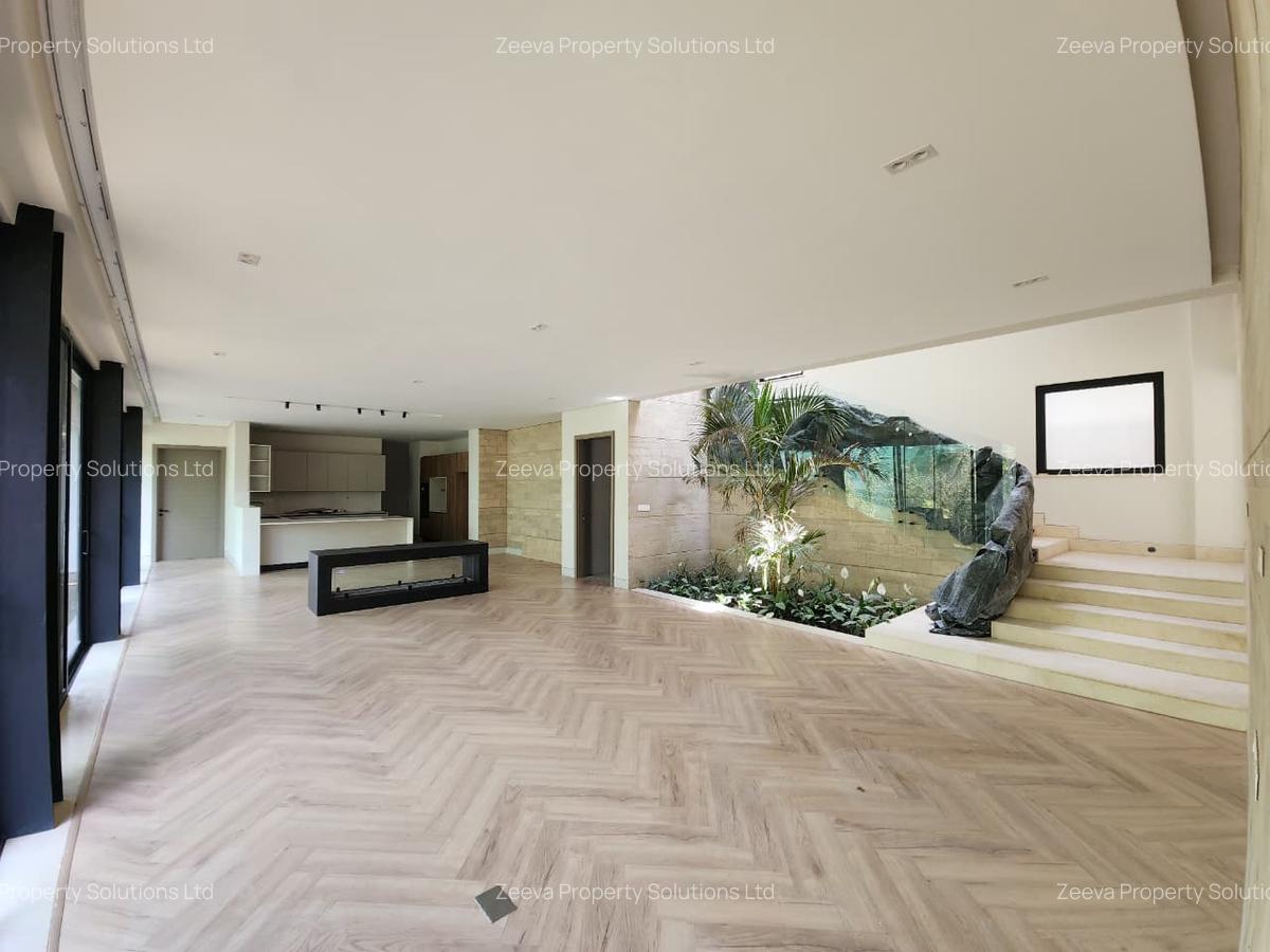 5 Bed Villa with En Suite in Westlands Area - 6