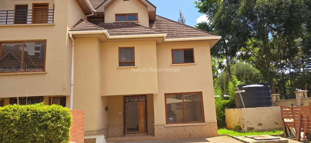 4 Bed Townhouse with En Suite at Convent Drive - 2