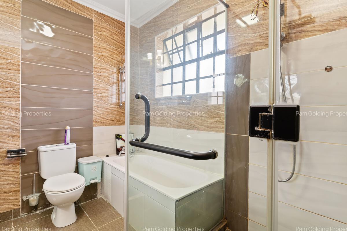 4 Bed Townhouse with En Suite at Off Namanga Road - 12