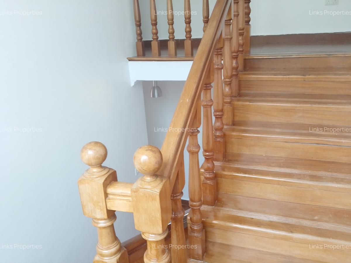 4 Bed Townhouse with En Suite at Karen - 12