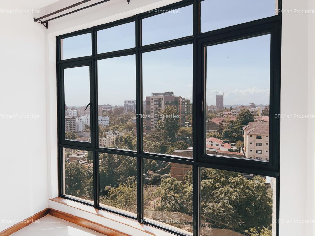 2 Bed Apartment with En Suite at Lantana Road - 19