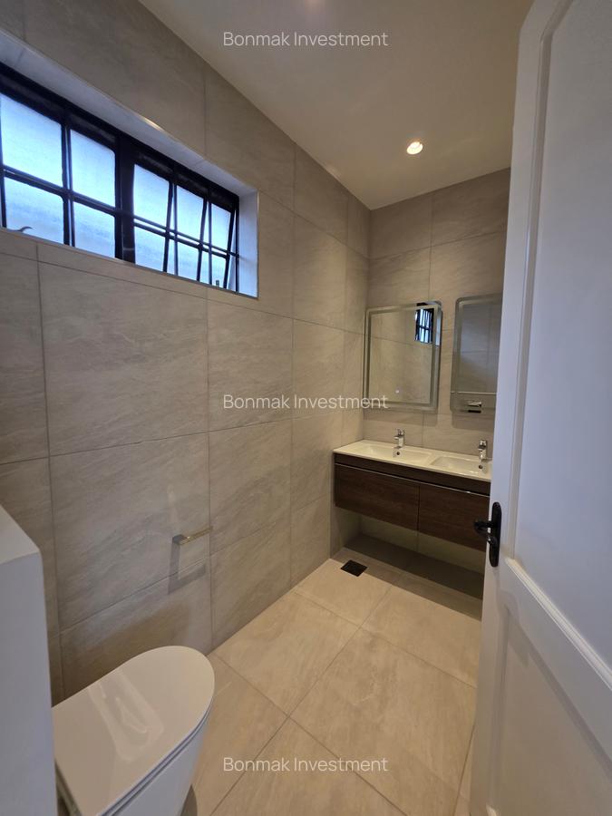 5 Bed Townhouse with En Suite at Manyani East. - 12