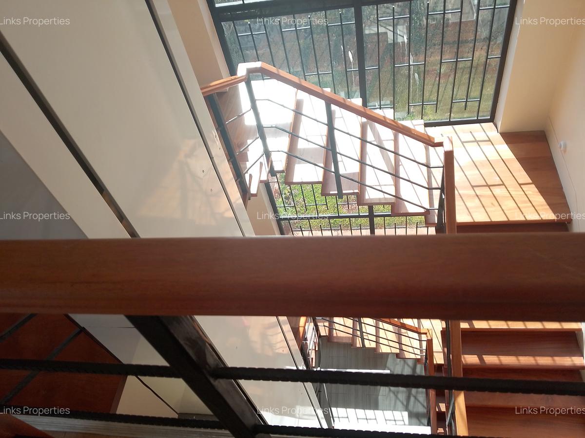 7 Bed Townhouse with En Suite at Ndege Road - 8