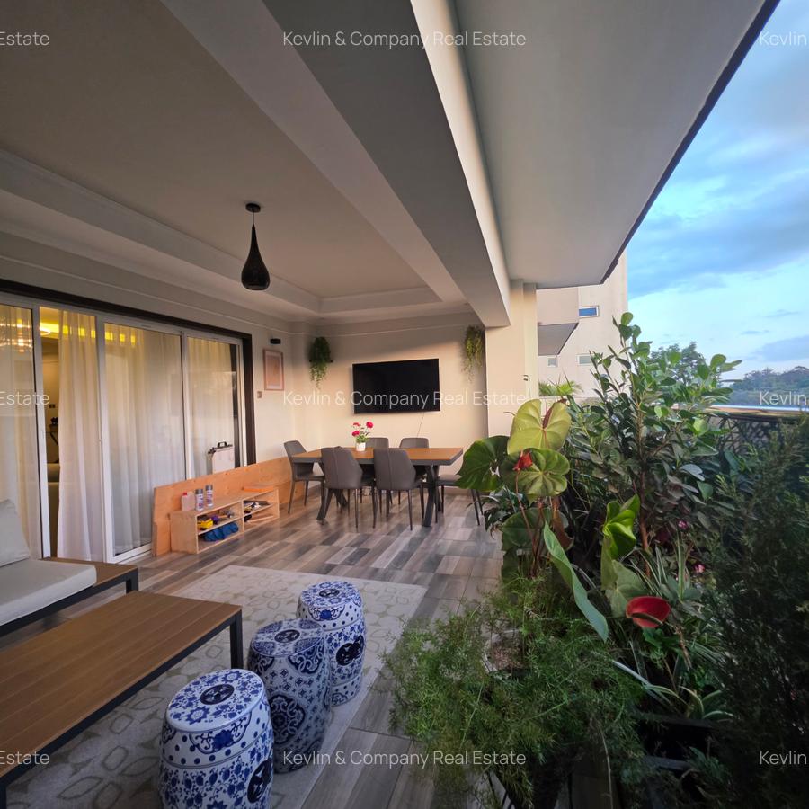 3 Bed Apartment with En Suite in Riverside - 2