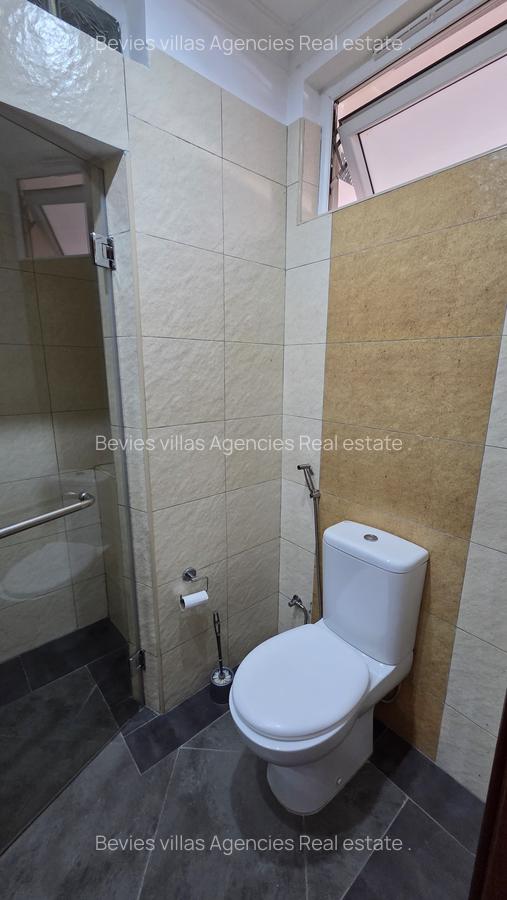 4 Bed Apartment with En Suite at Parklands - 5