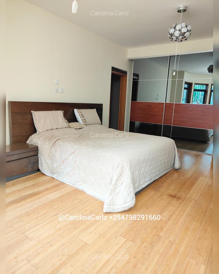 5 Bed Villa with En Suite at Kyuna Road - 7