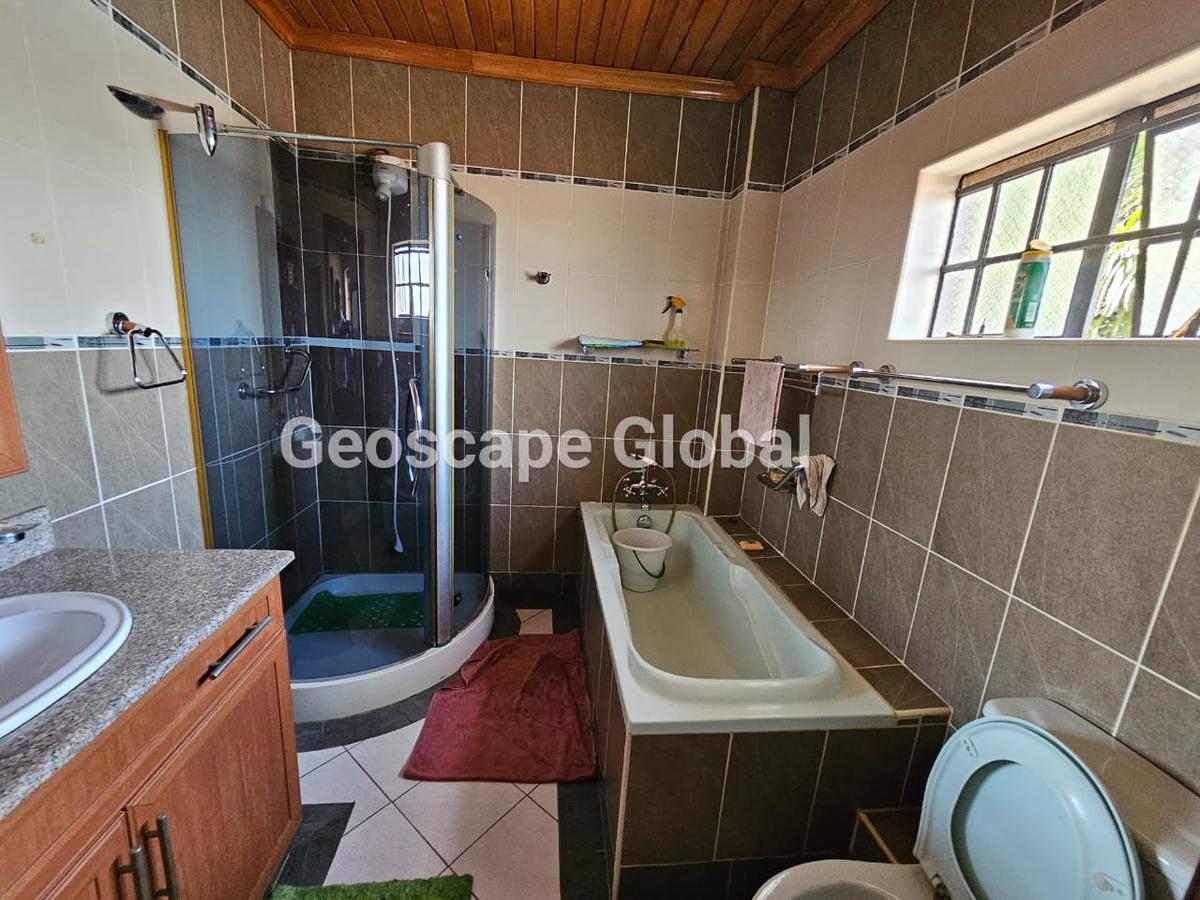 5 Bed House with En Suite in Kitisuru - 16