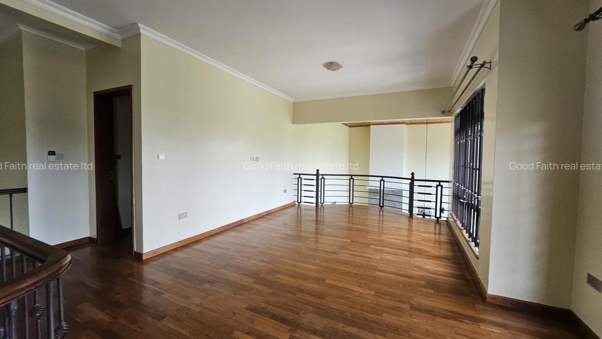 5 Bed Villa with En Suite in Runda - 13