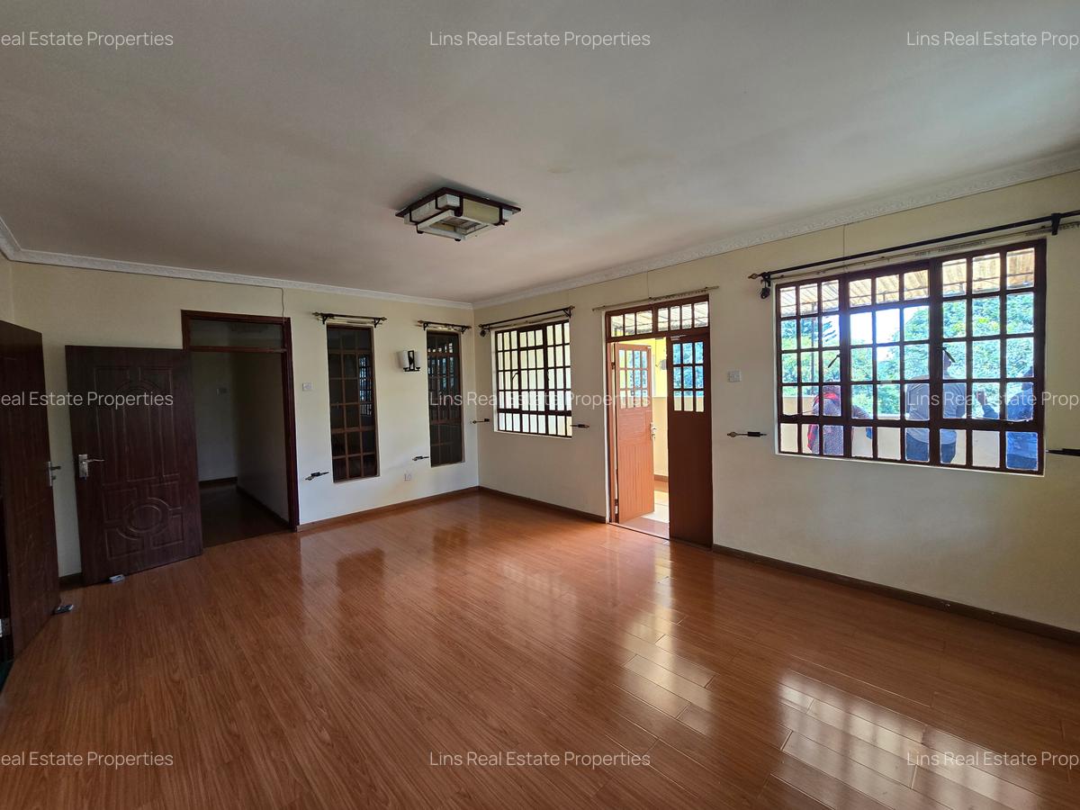 4 Bed House with En Suite in Runda - 8