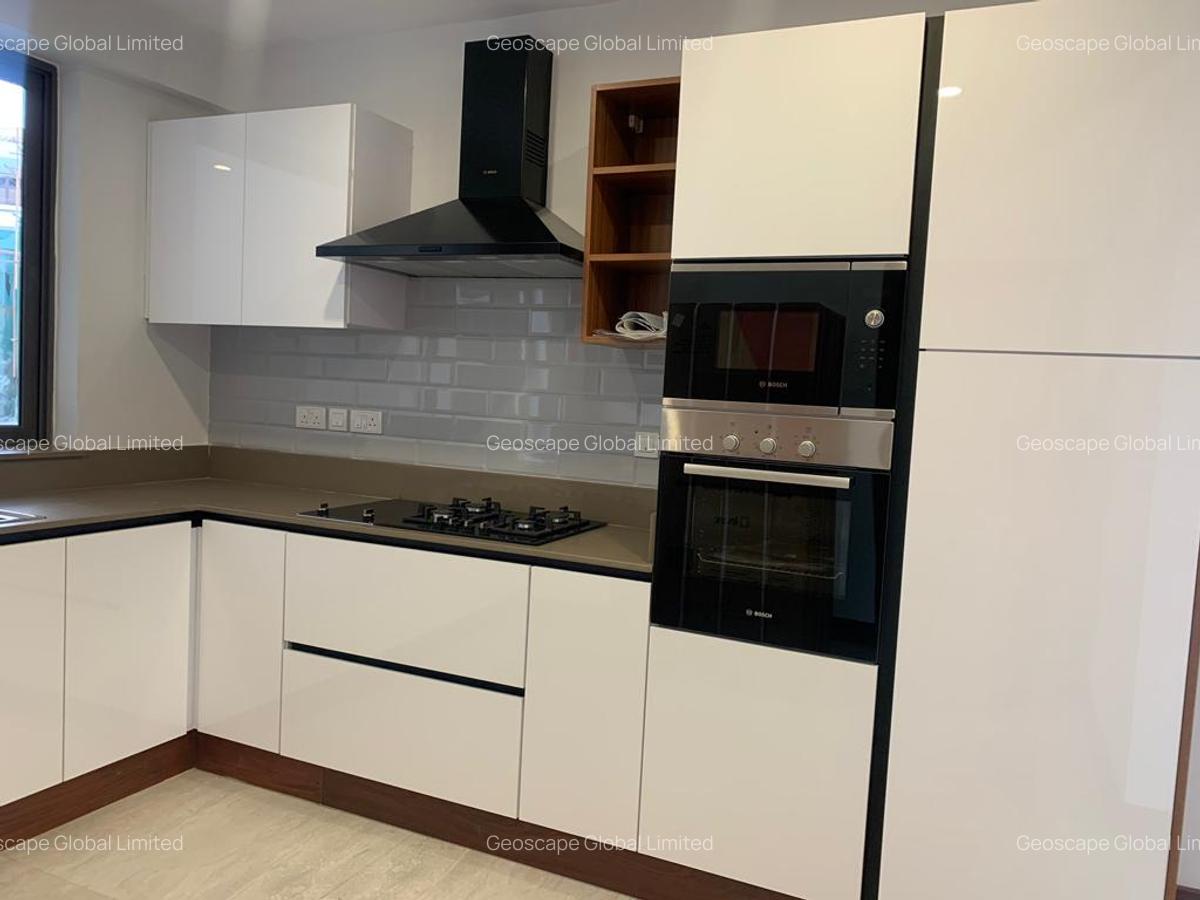 3 Bed Apartment with En Suite in Westlands Area - 17