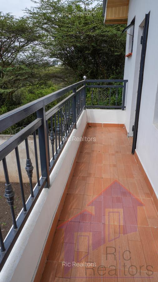 4 Bed Townhouse with En Suite at Merisho Road - 18