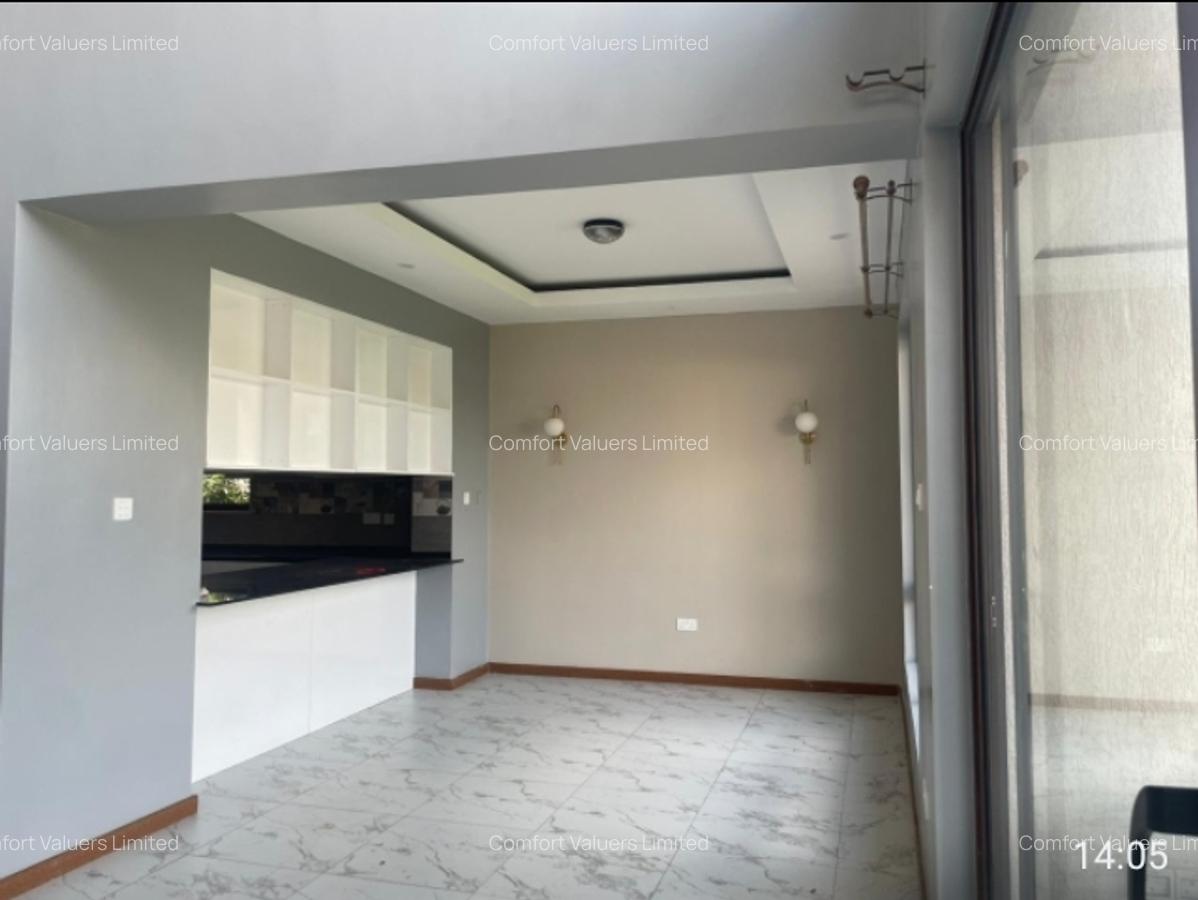 5 Bed Townhouse with En Suite at Runda - 11