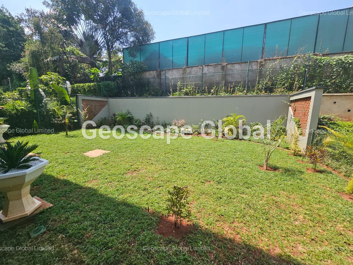 4 Bed Townhouse with En Suite in Rosslyn - 11