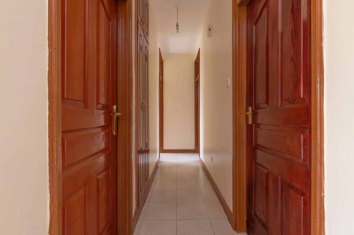 3 Bed Apartment with En Suite in Langata - 5