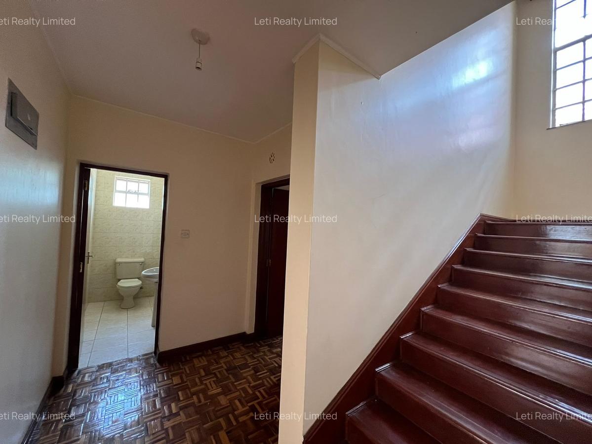 4 Bed Townhouse with En Suite in Lavington - 6