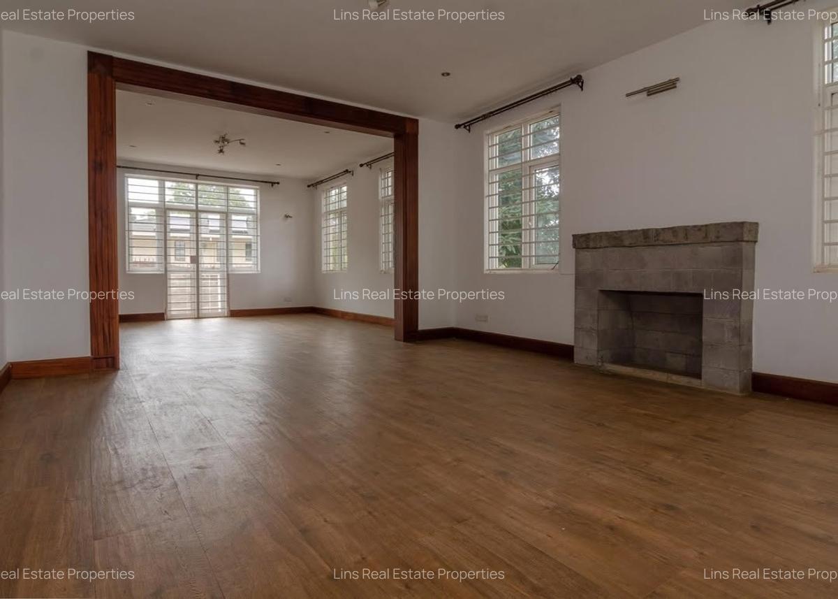5 Bed Townhouse with En Suite in Rosslyn - 7