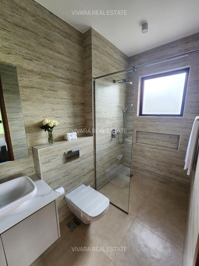 1 Bed Apartment with Swimming Pool in Riverside - 14