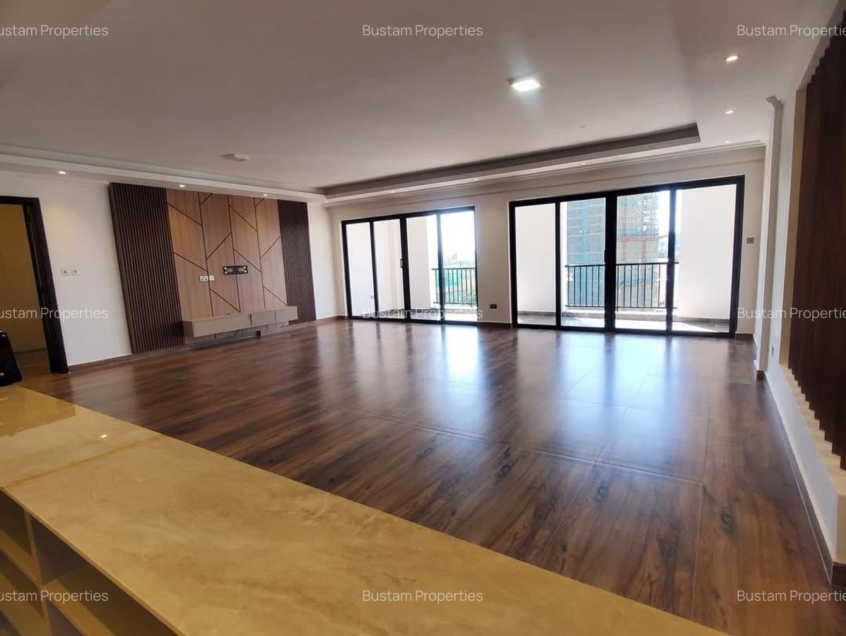 Serviced 2 Bed Apartment with En Suite in Brookside - 8