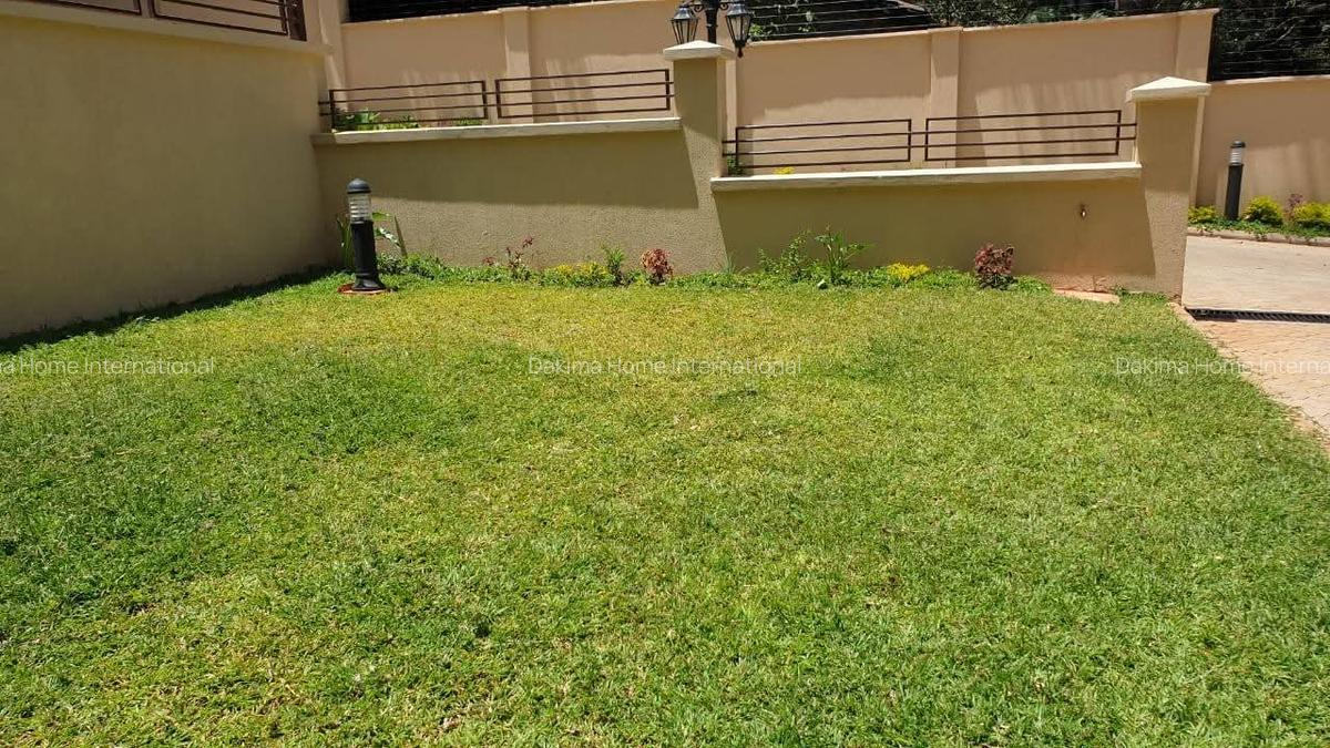 5 Bed Townhouse with En Suite in Lavington - 13