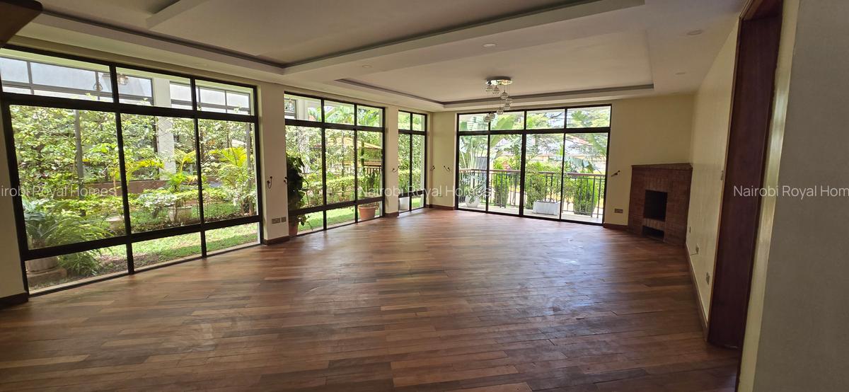 5 Bed Townhouse with En Suite at Lavington Green - 5