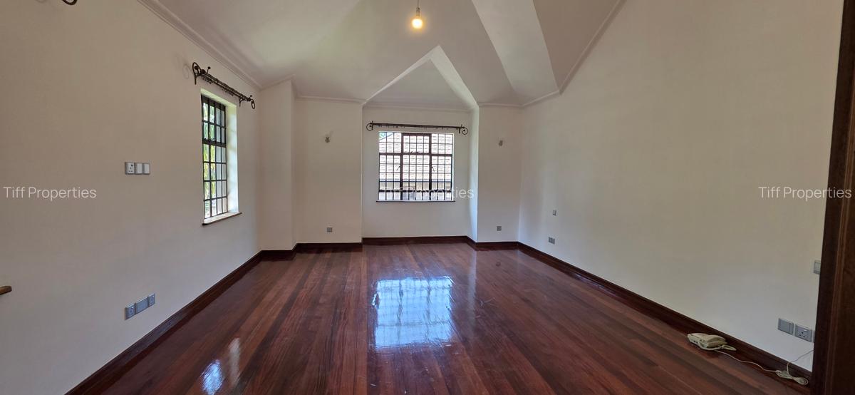 4 Bed Townhouse in Westlands Area - 11