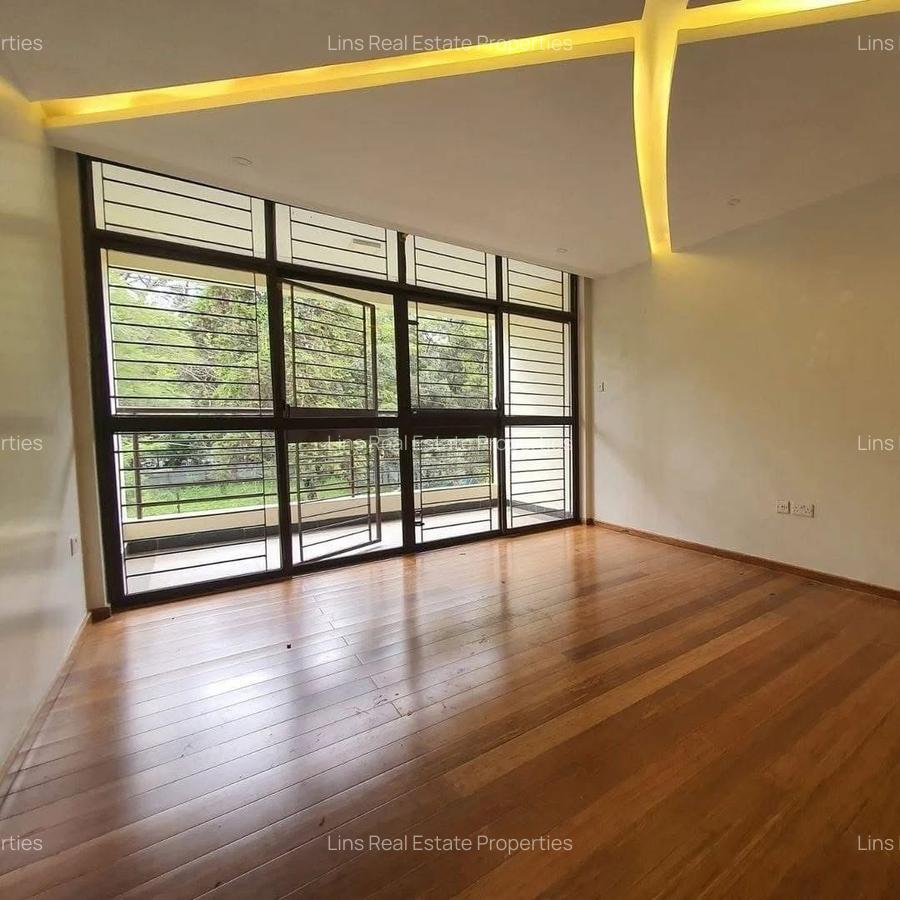 5 Bed Townhouse with En Suite in Lavington - 7