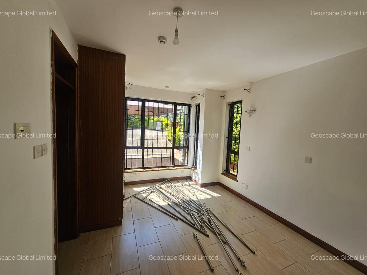 4 Bed Townhouse with En Suite in Runda - 3
