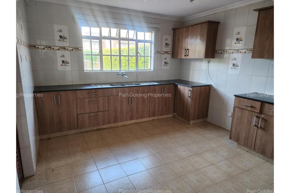 4 Bed House with En Suite at Muthanduku - 3