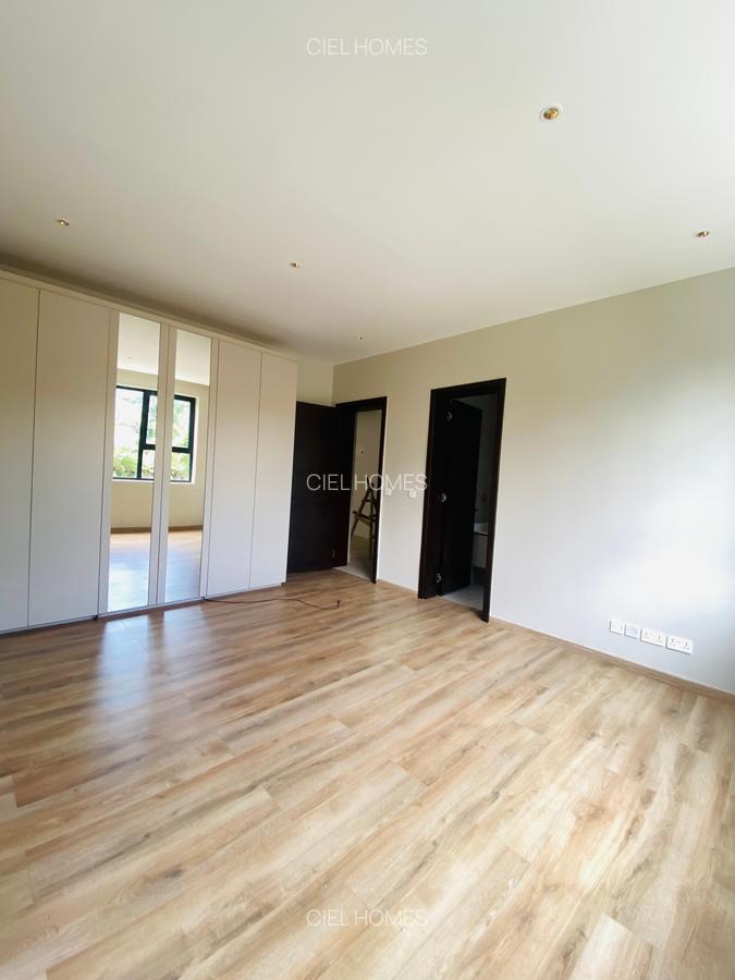 5 Bed Villa with En Suite at Manyani Road - 9