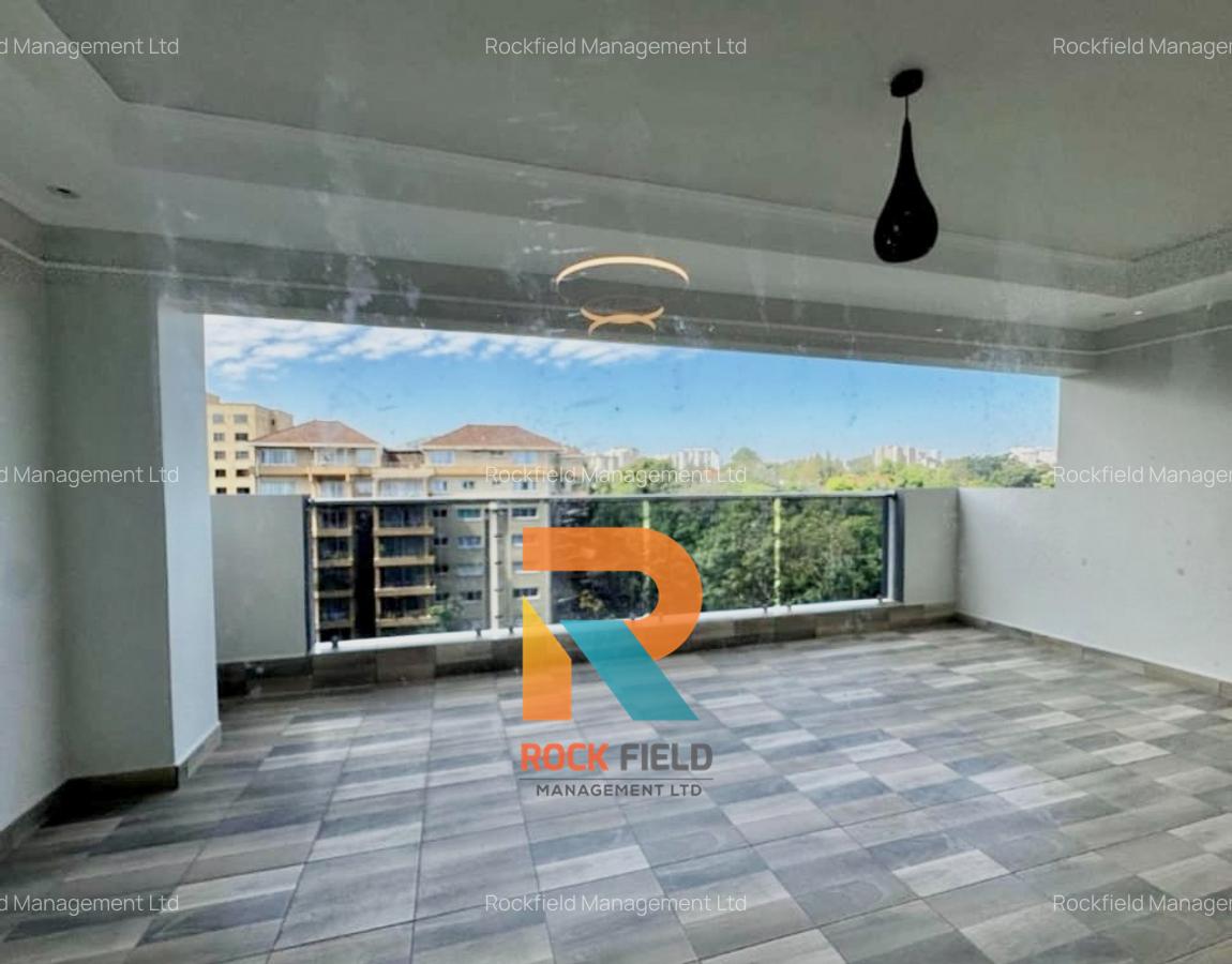 3 Bed Apartment with En Suite in Riverside - 6