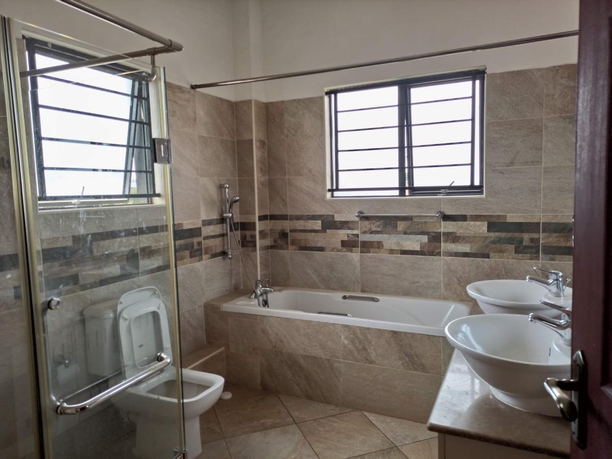 3 Bed Apartment with En Suite in Rhapta Road - 12