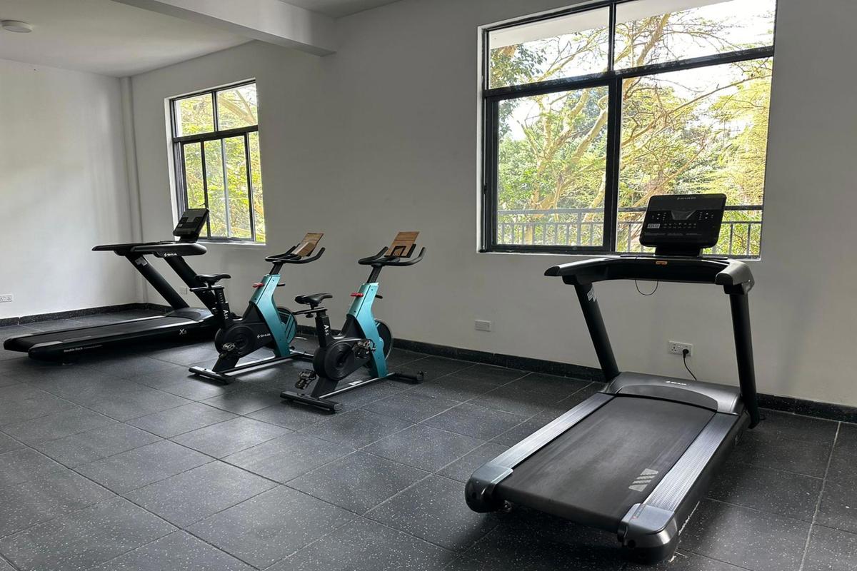 1 Bed Apartment with Gym at Riverside Drive - 6