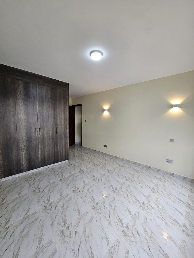 4 Bed Apartment with En Suite in Parklands - 9